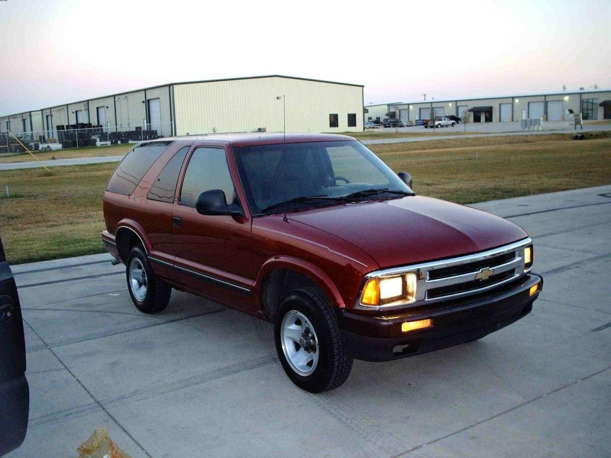 Chevrolet Blazer II (1994-2005) - Внедорожник 3 дв.