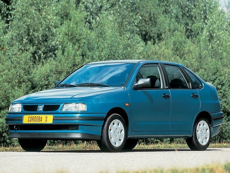 SEAT Cordoba I (1993-2003) - Седан