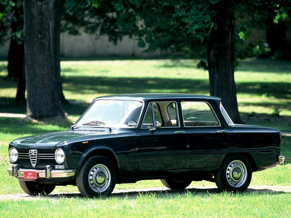 Alfa Romeo Giulia I (1962-1978) - Седан