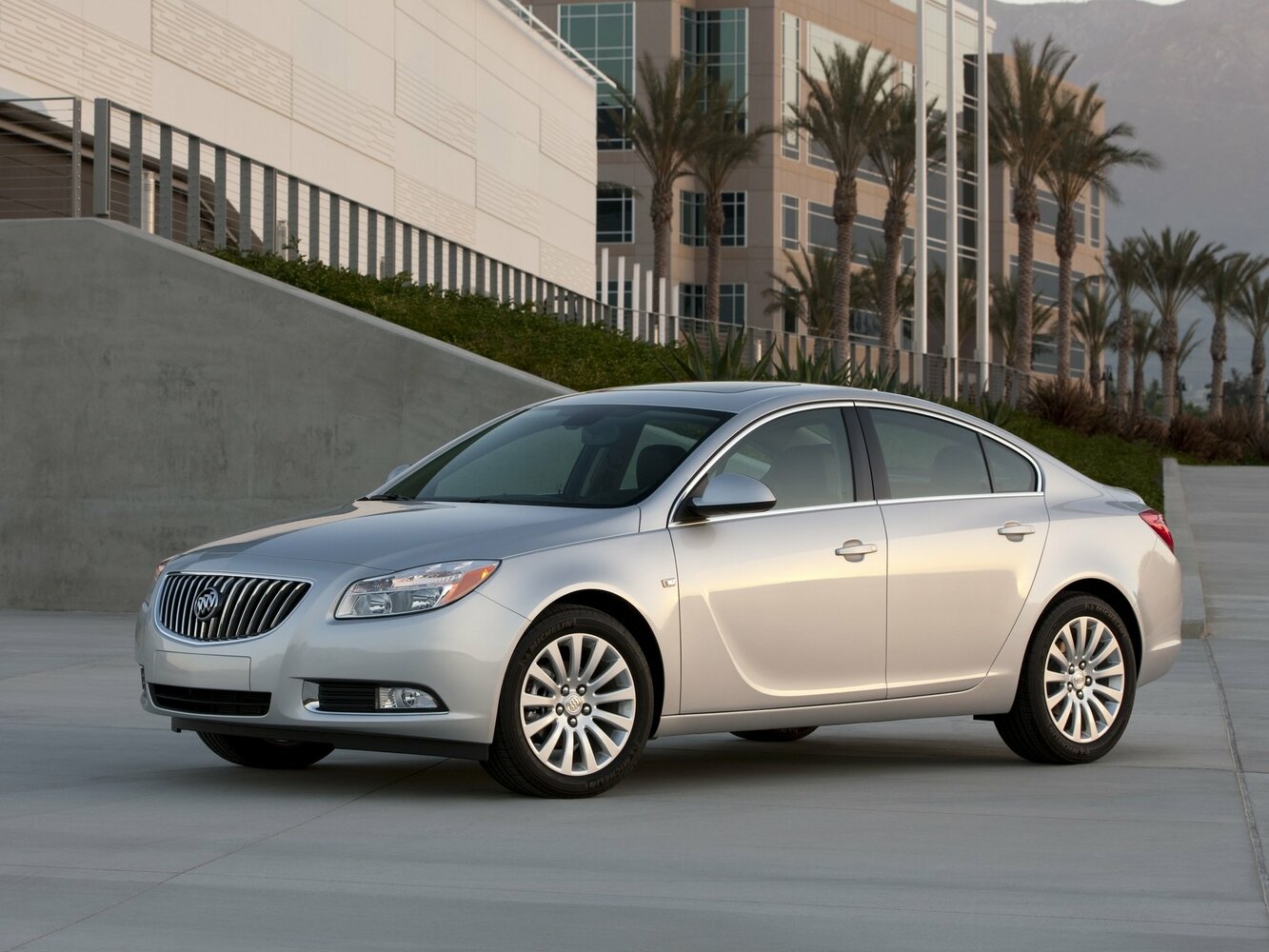 Buick Regal V (2009-2017) - Седан