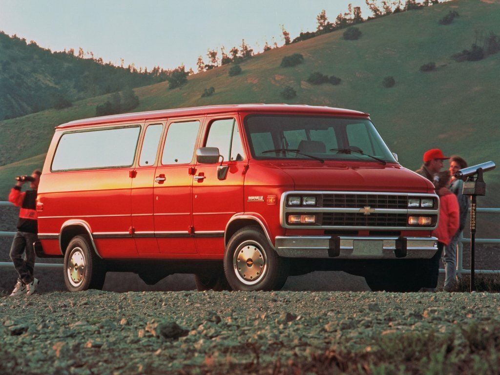 Chevrolet Van I (1971-1996) - Минивэн