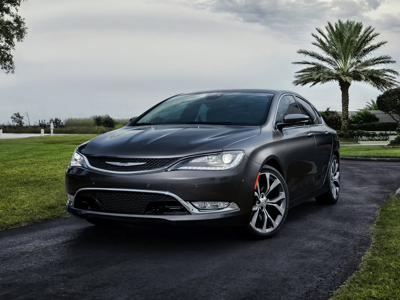 Chrysler 200 II (2014-2017) - Седан