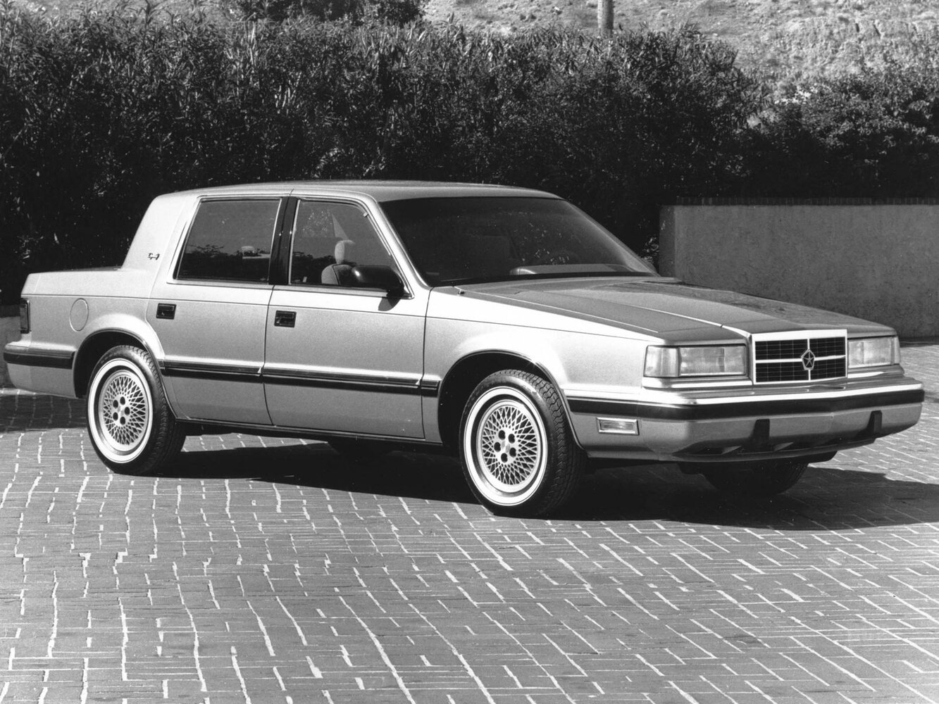 Chrysler Dynasty I (1988-1993) - Седан