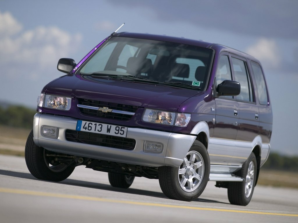 Chevrolet Tavera I (2002-2017) - Компактвэн
