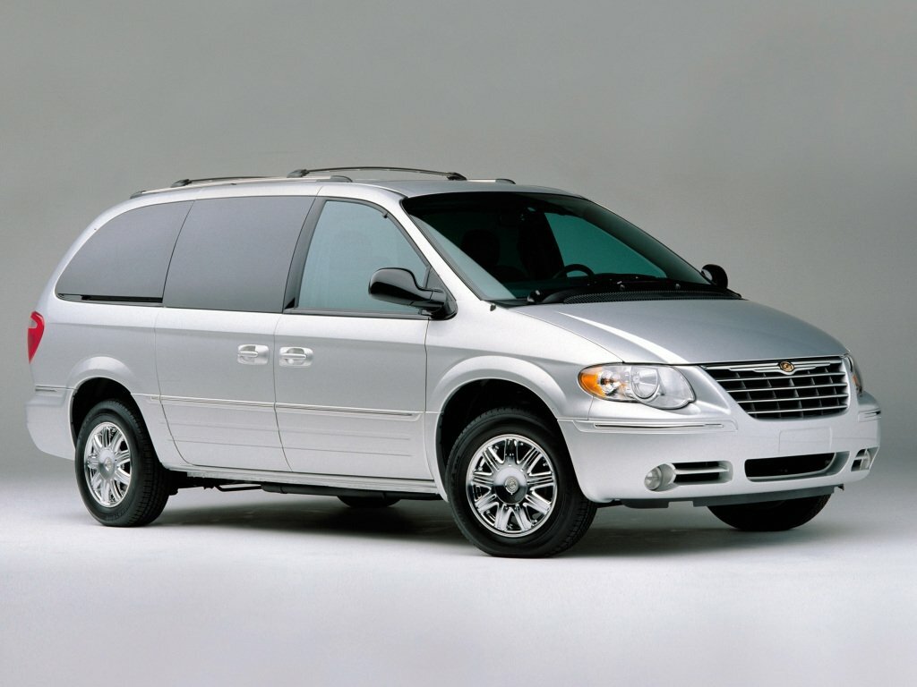 Chrysler Town & Country IV (2000-2007) - Минивэн