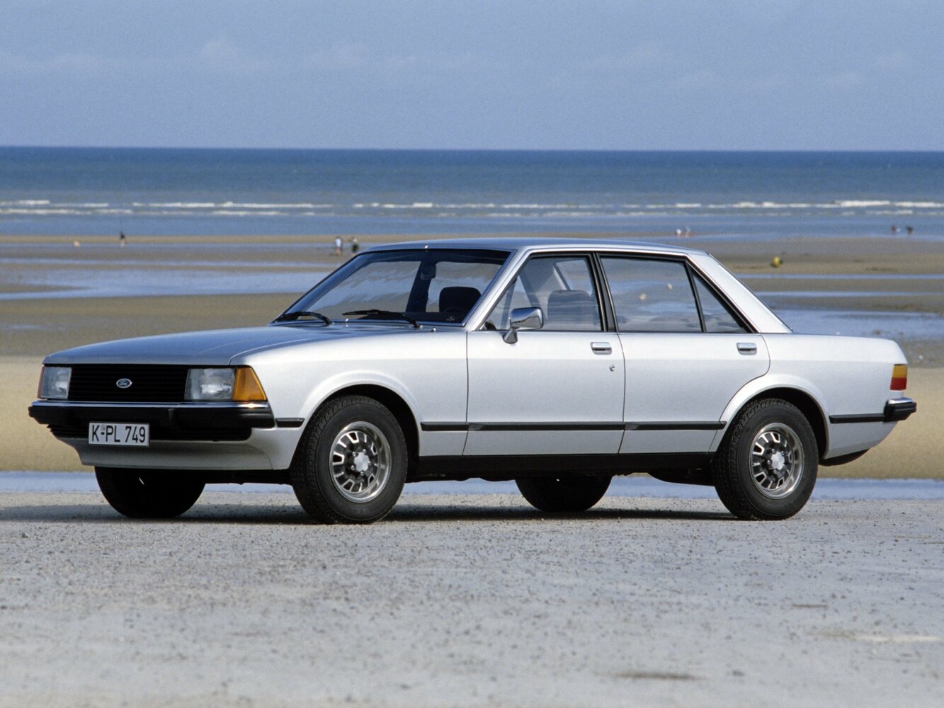 Ford Granada II (1977-1985) - Седан