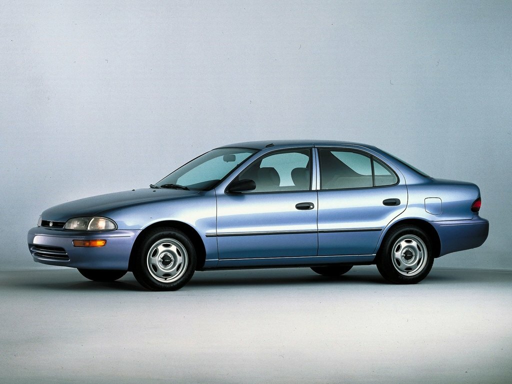 Geo Prizm III (1997-2002) - Седан