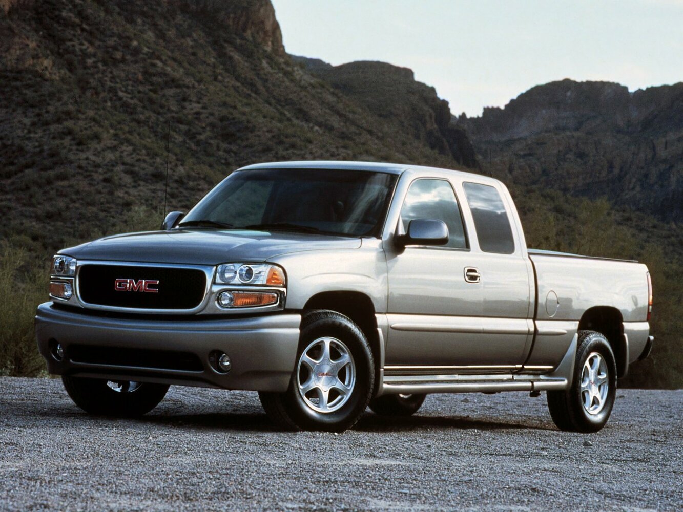 GMC Sierra I (1998-2007) - Пикап Полуторная кабина