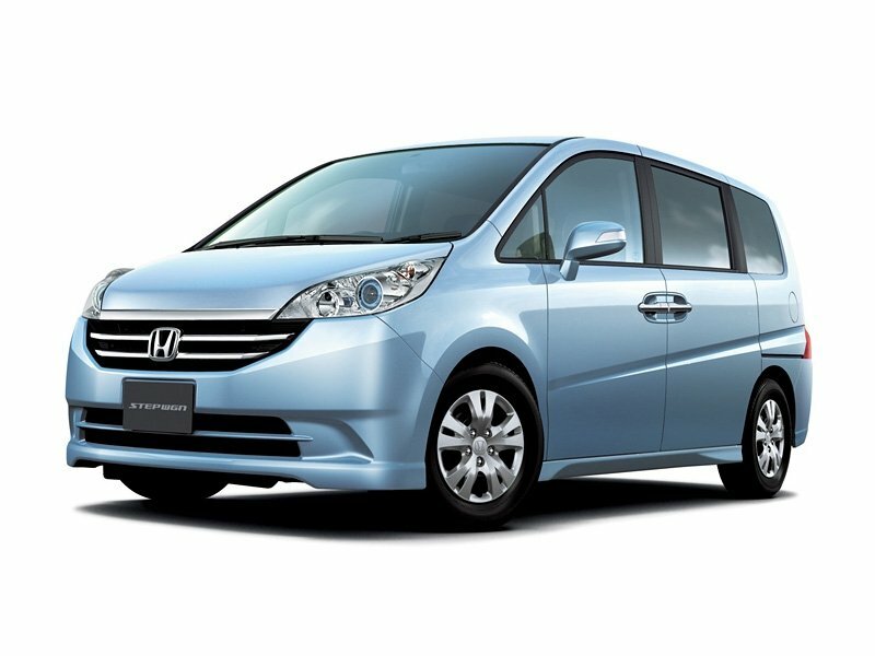 Honda Stepwgn III (2005-2009) - Минивэн