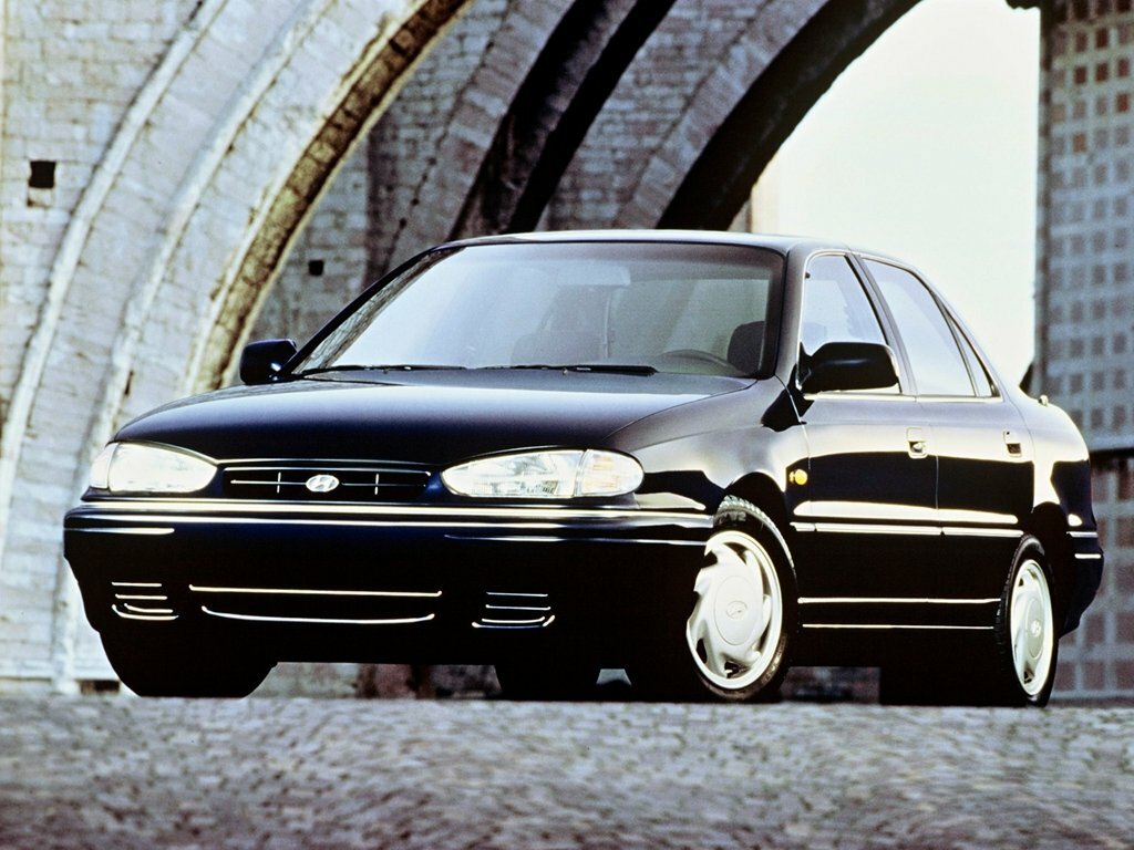 Hyundai Elantra I (1990-1995) - Седан