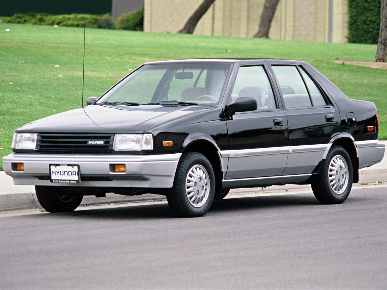 Hyundai Pony X1 (1985-1989) - Седан