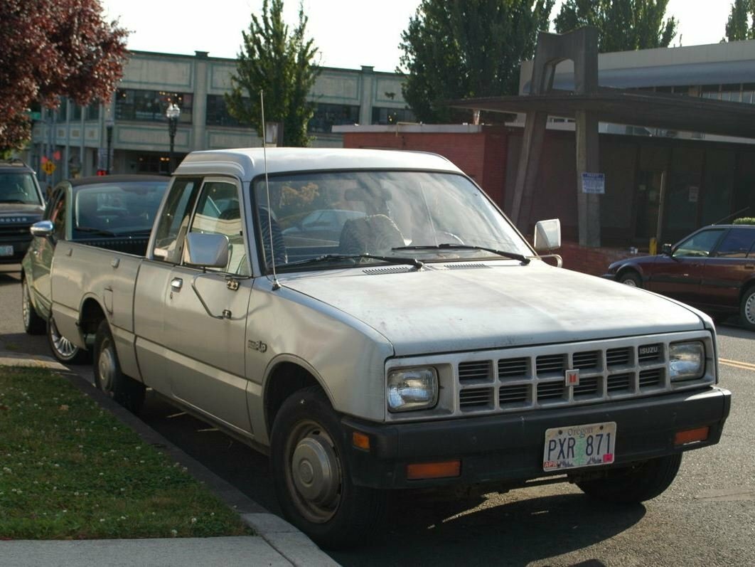 Isuzu KB II (1980-1988) - Пикап Полуторная кабина