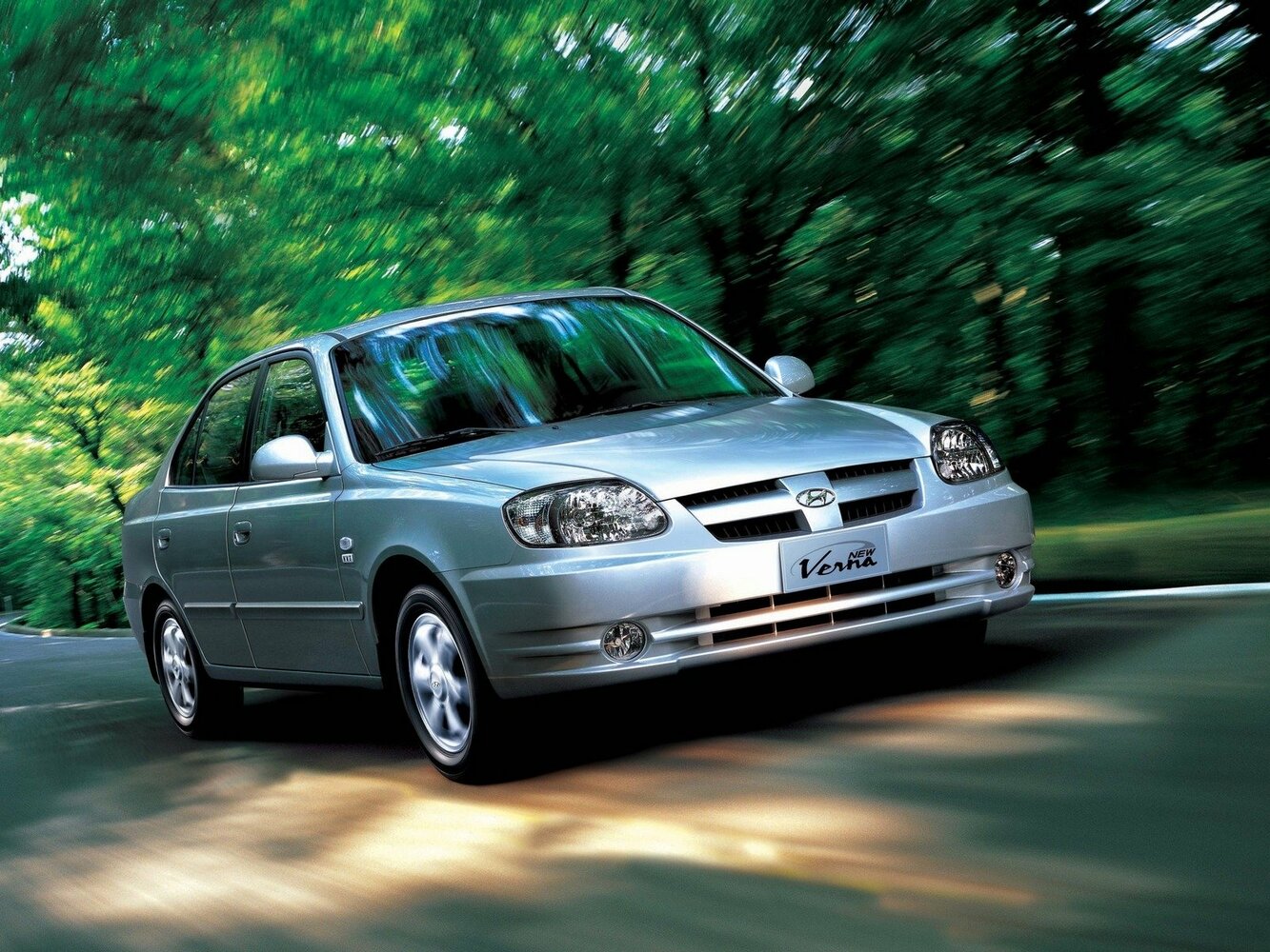 Hyundai Verna I (1999-2005) - Седан