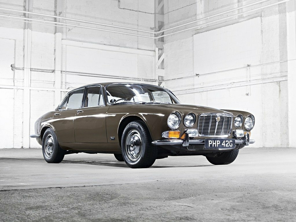 Jaguar XJ I (1968-1993) - Седан