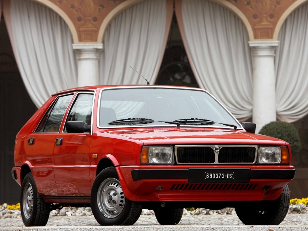 Lancia Delta I (1979-1994) - Хэтчбек 5 дв.