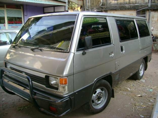 Mahindra Voyager I (1997-2000) - Компактвэн
