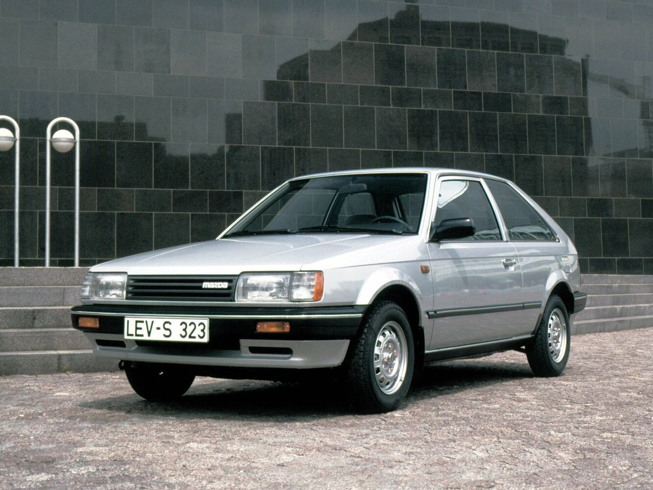 Mazda 323 III (1985-1993) - Хэтчбек 3 дв.