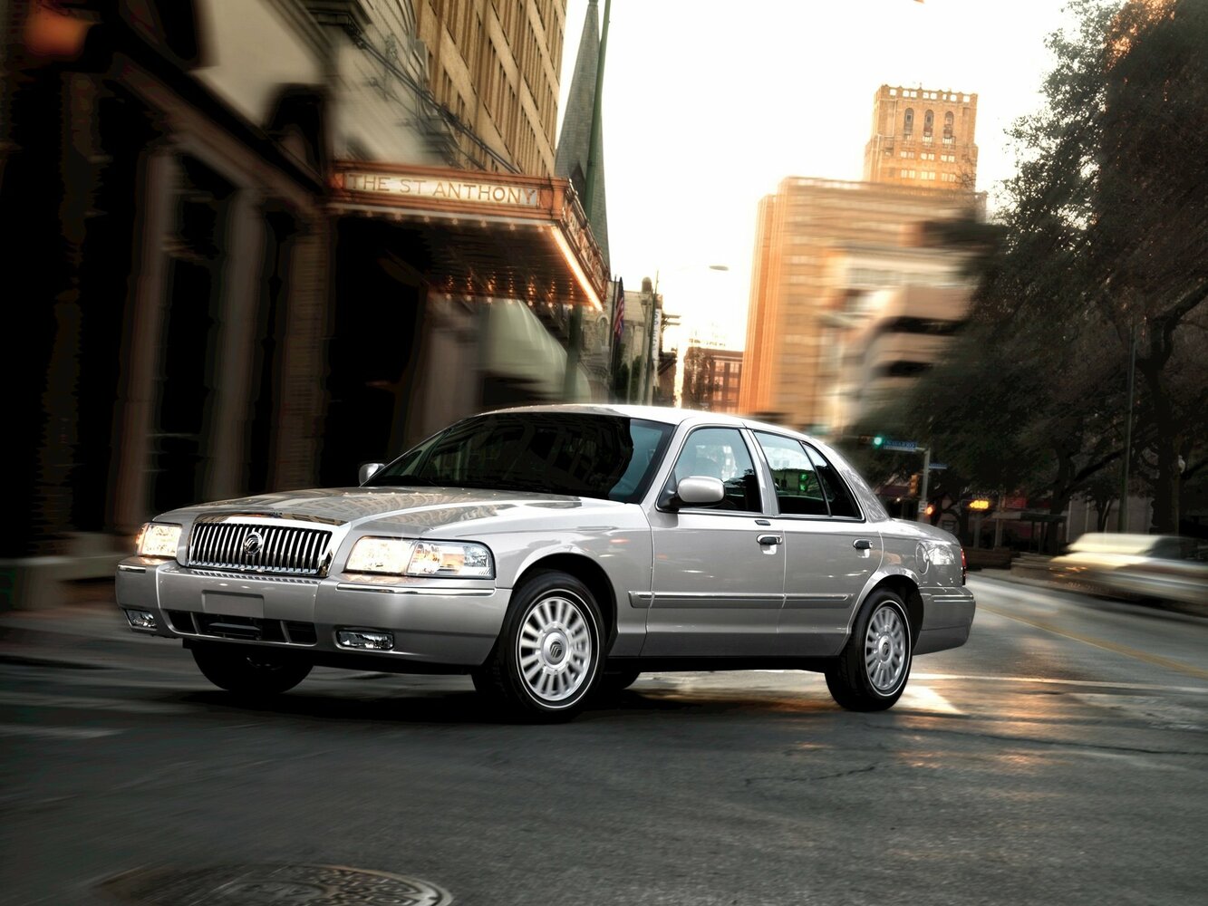 Mercury Grand Marquis IV (2002-2011) - Седан