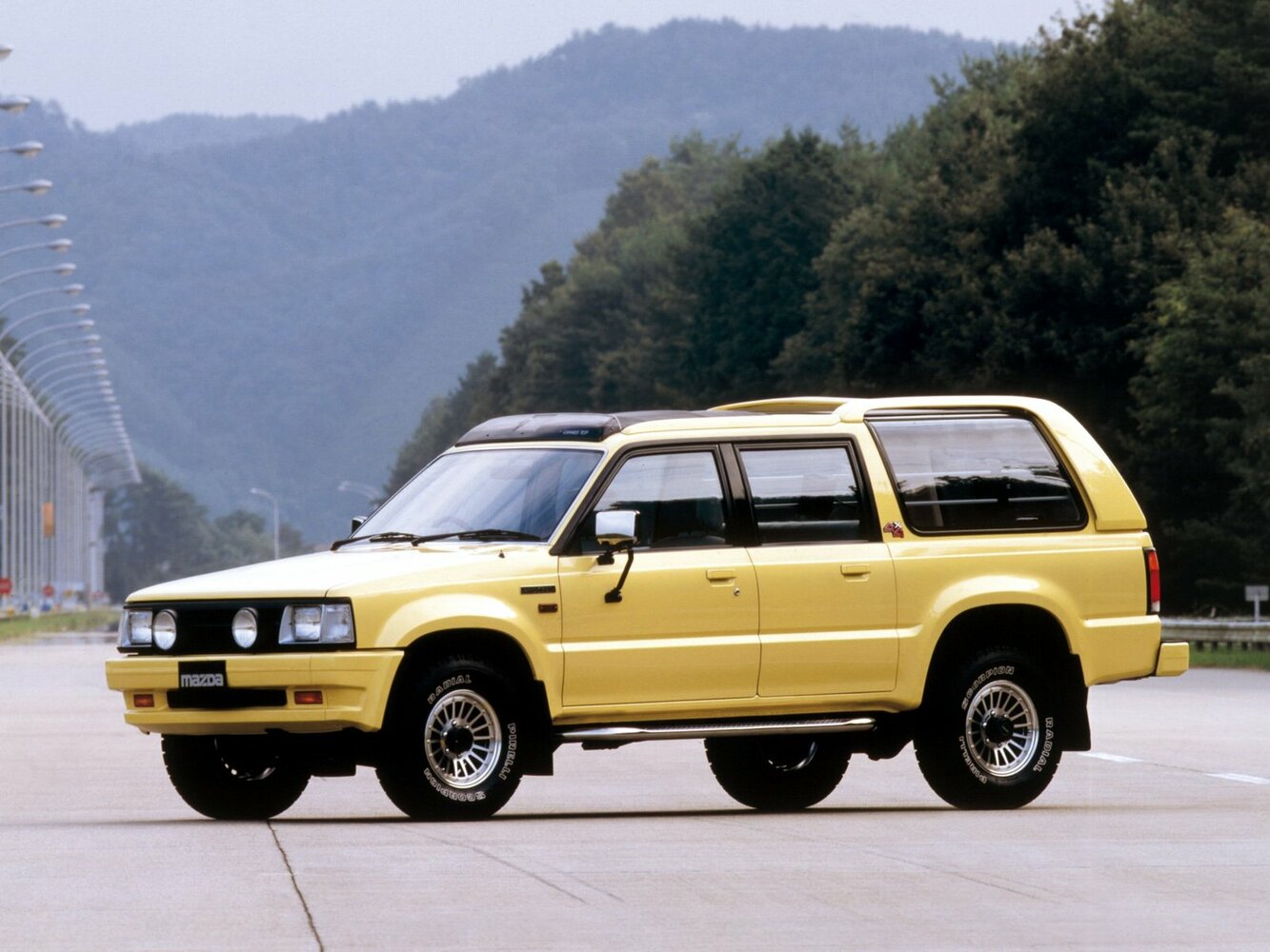 Mazda Proceed Marvie I (1990-1999) - Внедорожник 5 дв.