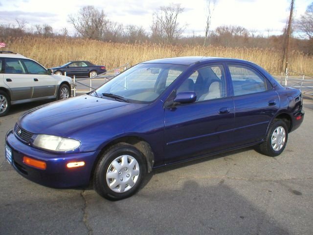 Mazda Protege II (1994-1999) - Седан