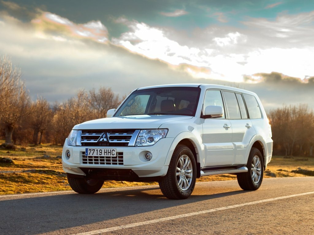 Mitsubishi Montero IV (2006-2021) - Внедорожник 5 дв.