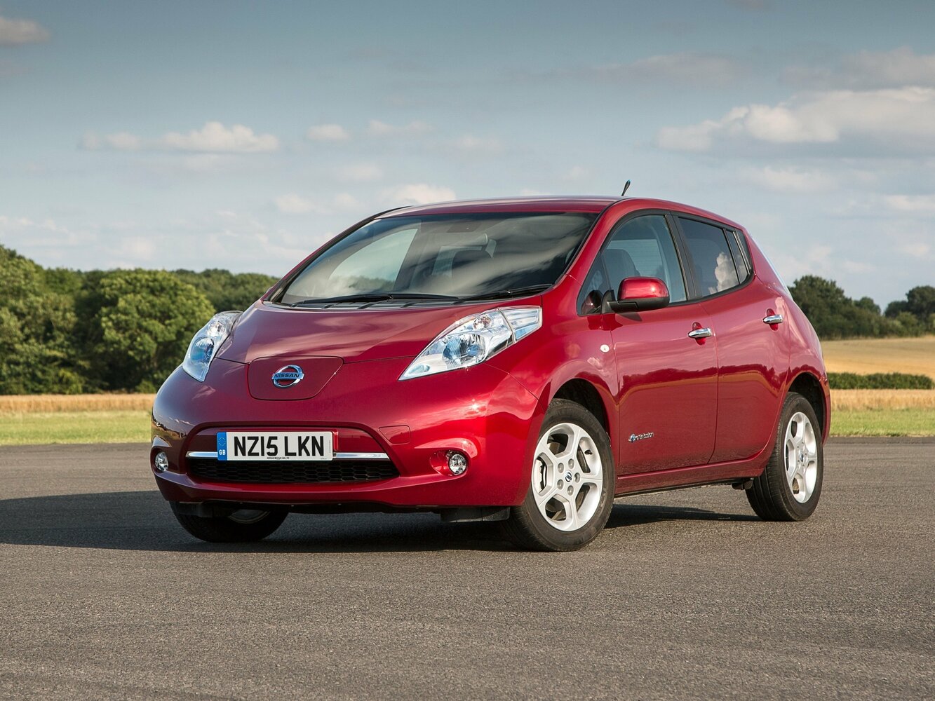Nissan Leaf I (2010-2017) - Хэтчбек 5 дв.
