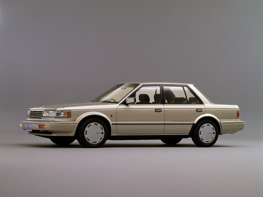 Nissan Bluebird VII (1983-1990) - Седан
