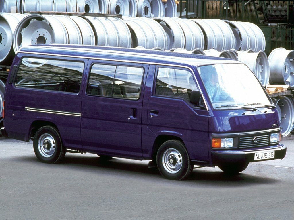 Nissan Urvan III (1986-2001) - Минивэн