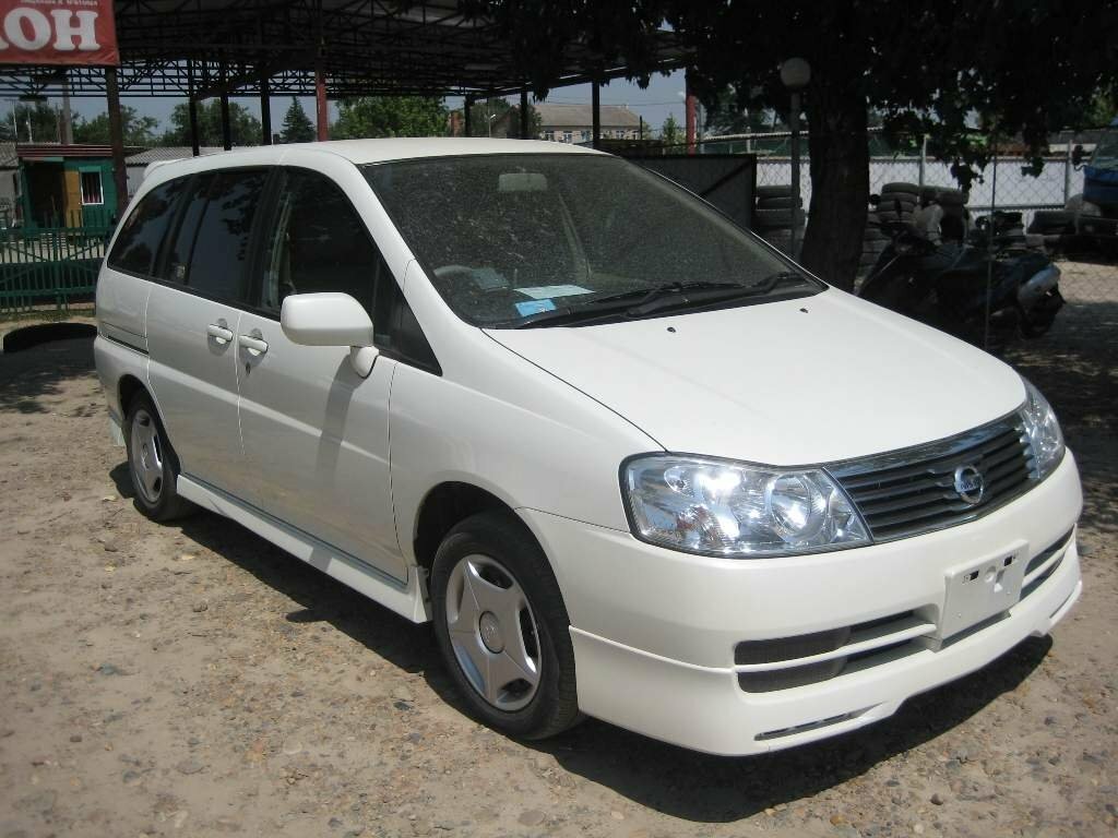 Nissan Prairie III (1998-2004) - Компактвэн