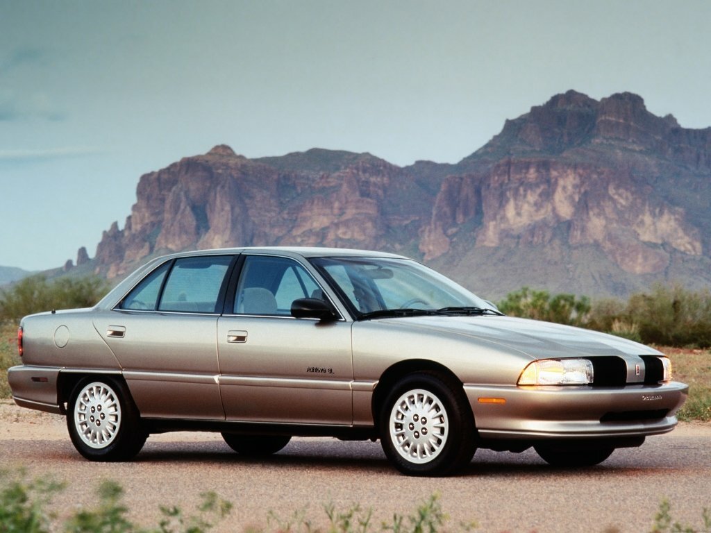 Oldsmobile Achieva I (1991-1997) - Седан
