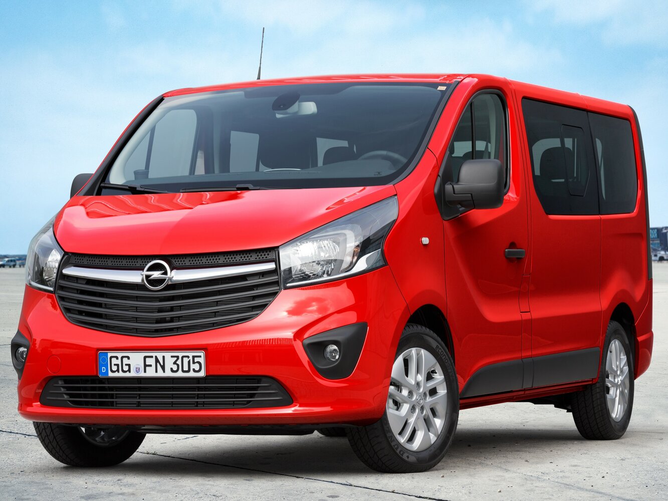 Opel Vivaro B (2014-2019) - Минивэн