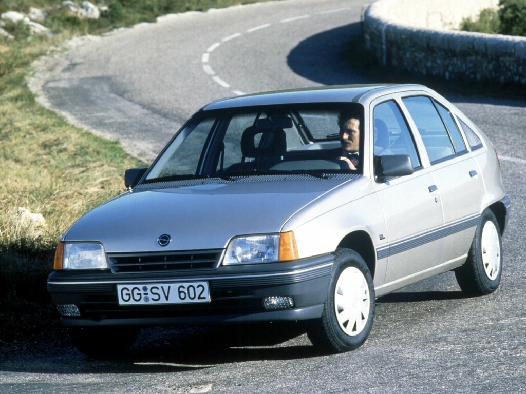 Opel Kadett E (1984-1993) - Хэтчбек 5 дв.