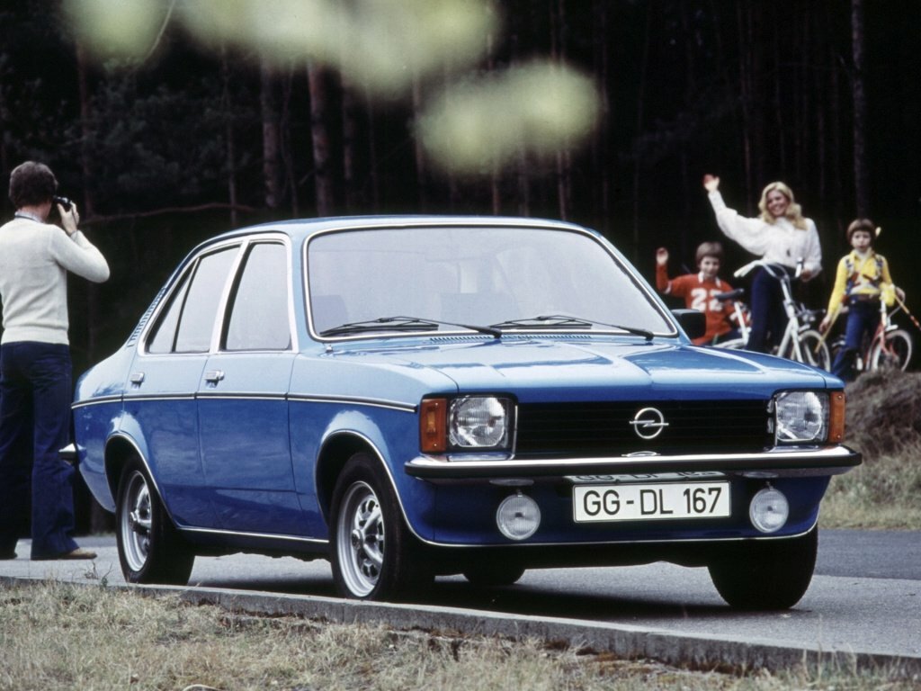 Opel Kadett C (1973-1979) - Седан