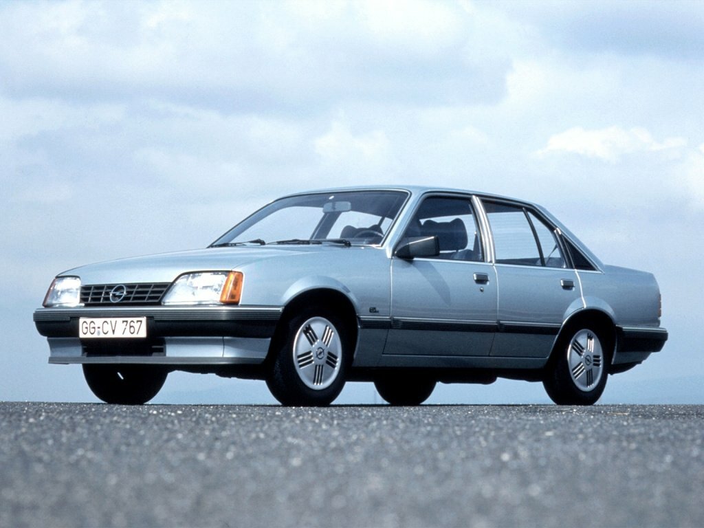 Opel Rekord E (1977-1986) - Седан