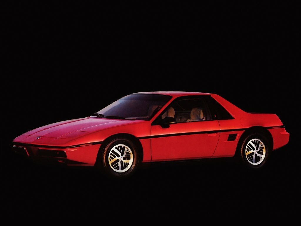 Pontiac Fiero I (1984-1988) - Хэтчбек 3 дв.