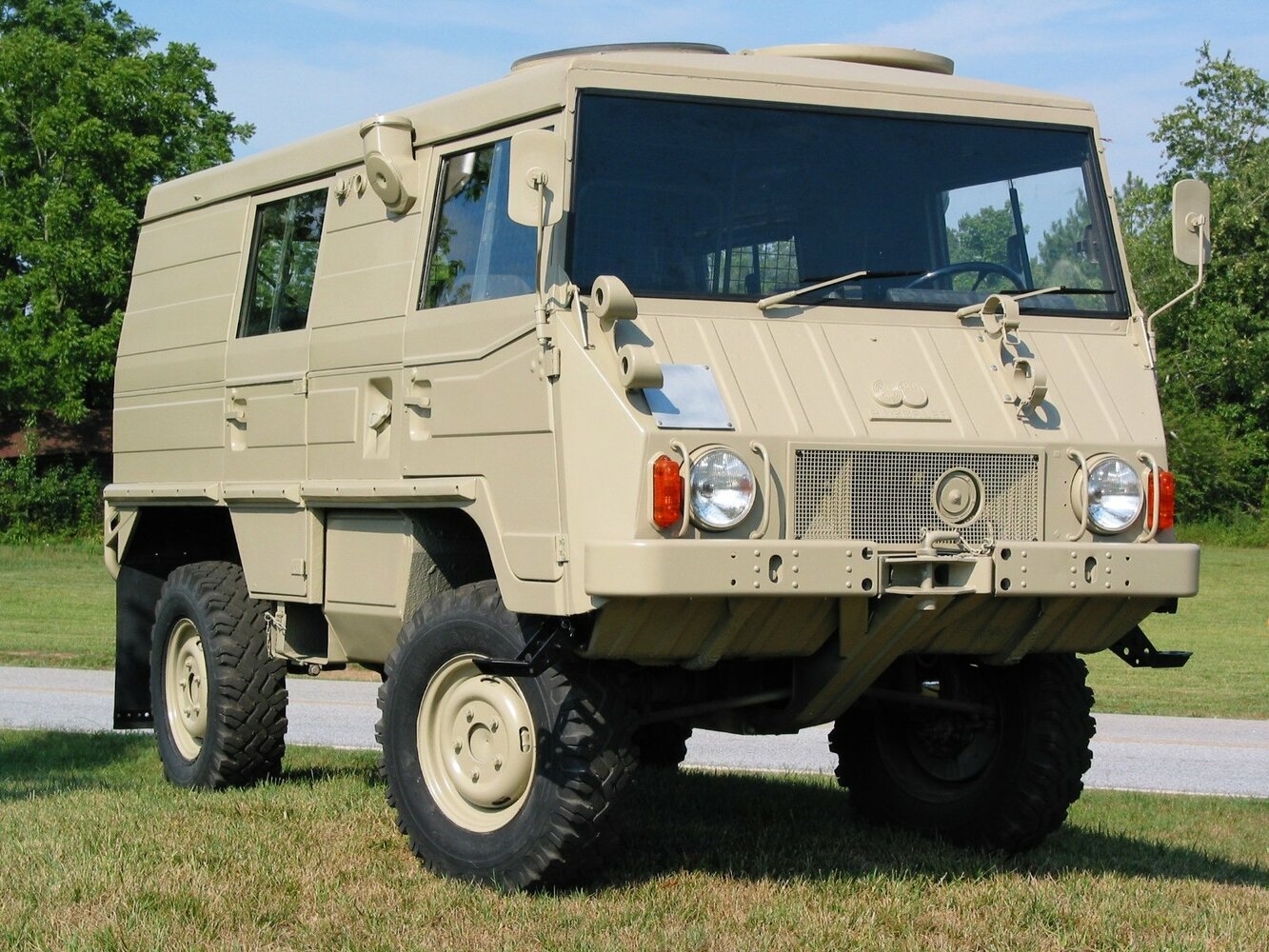 Puch Pinzgauer 710 (1971-1987) - Внедорожник открытый