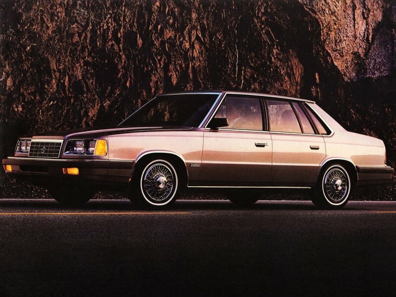 Plymouth Caravelle I (1983-1988) - Седан