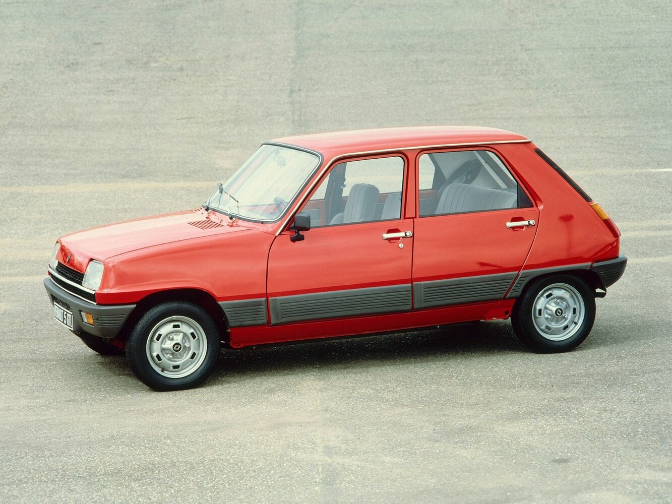 Renault 5 I (1972-1985) - Хэтчбек 5 дв.