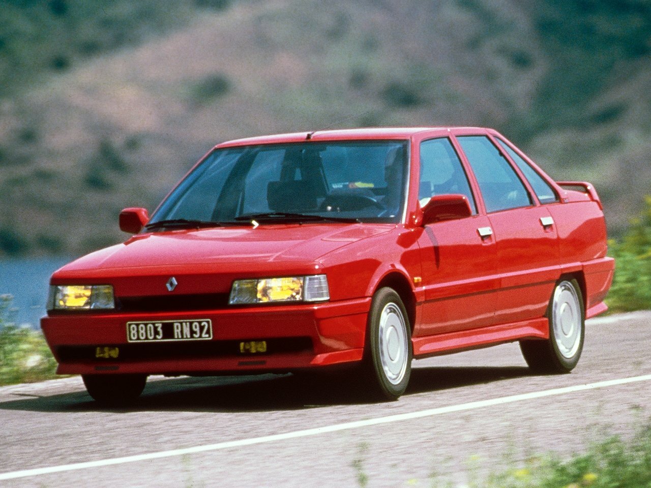 Renault 21 I (1986-1995) - Седан