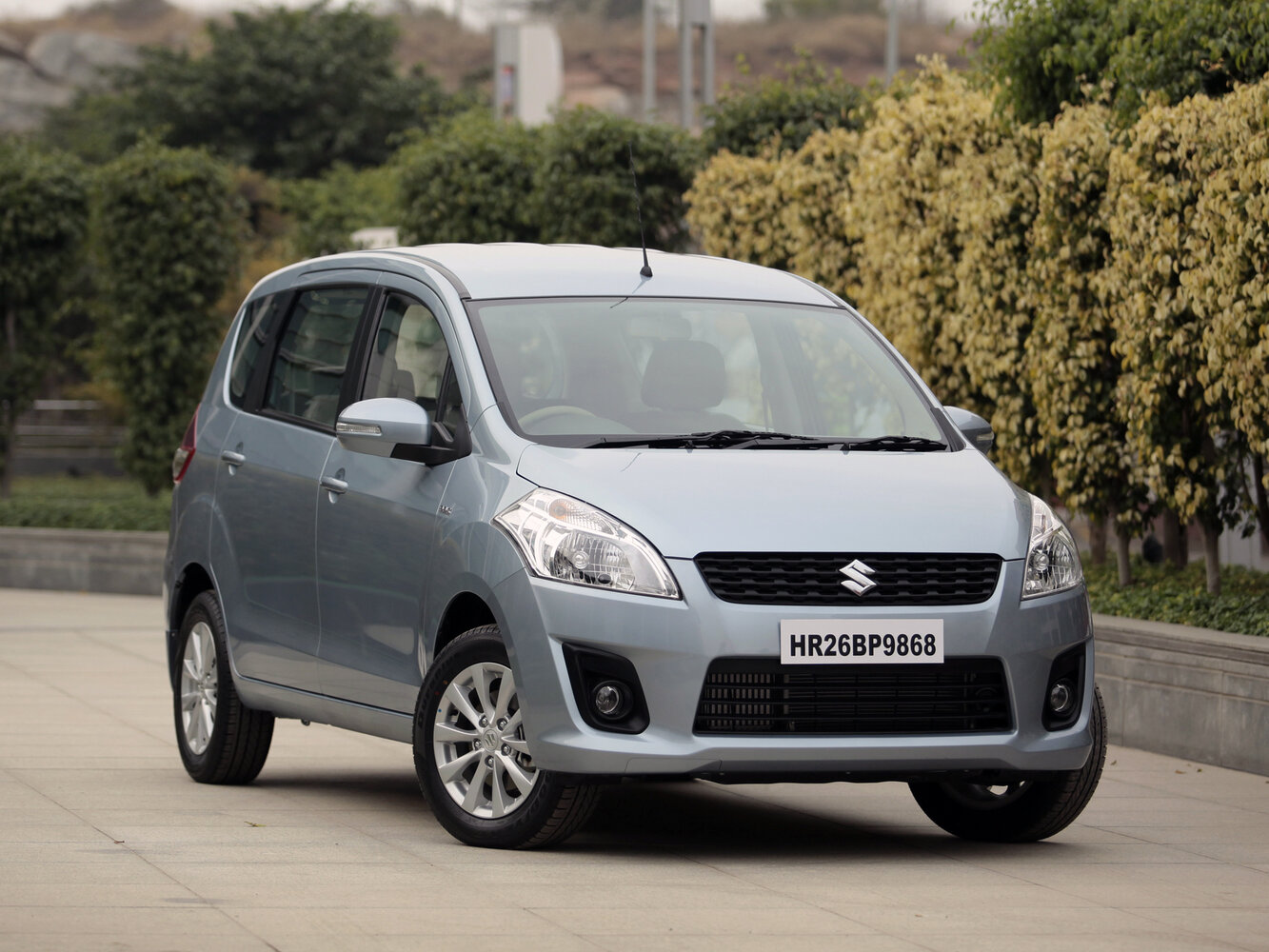 Suzuki Ertiga I (2012-2018) - Компактвэн