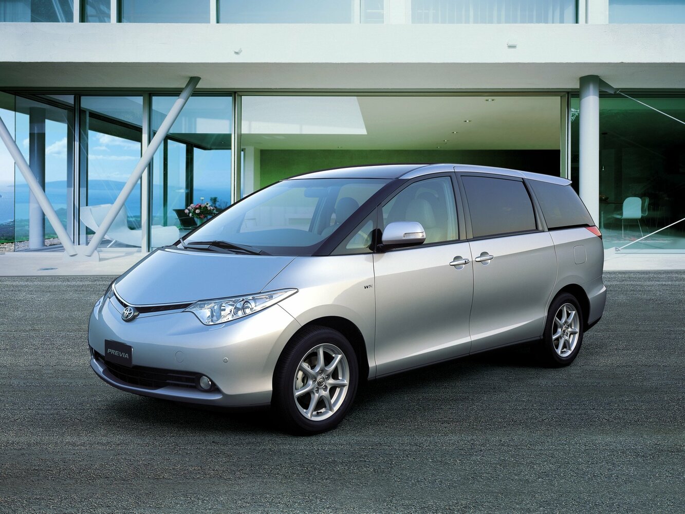 Toyota Previa III (2006-2019) - Минивэн