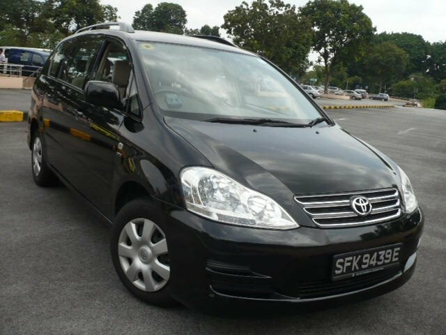 Toyota Picnic II (2001-2009) - Компактвэн