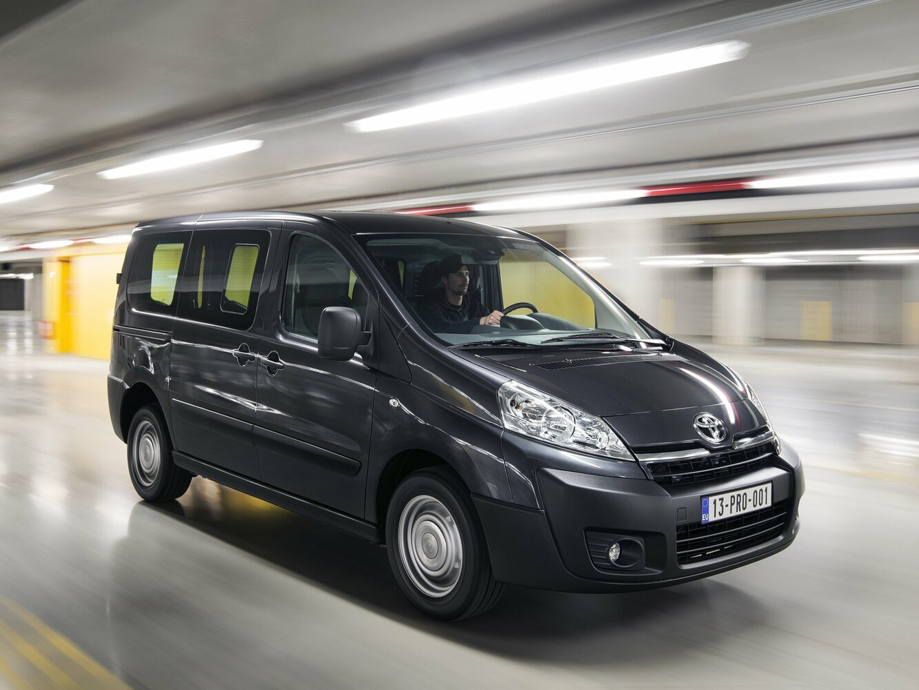 Toyota ProAce I (2013-2016) - Минивэн