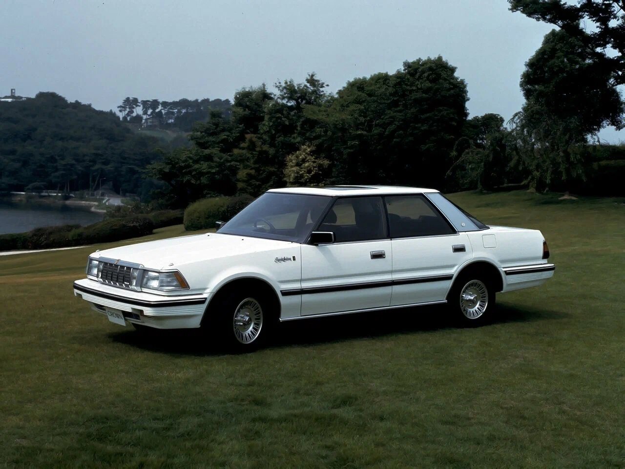Toyota Crown VII (1983-1987) - Седан
