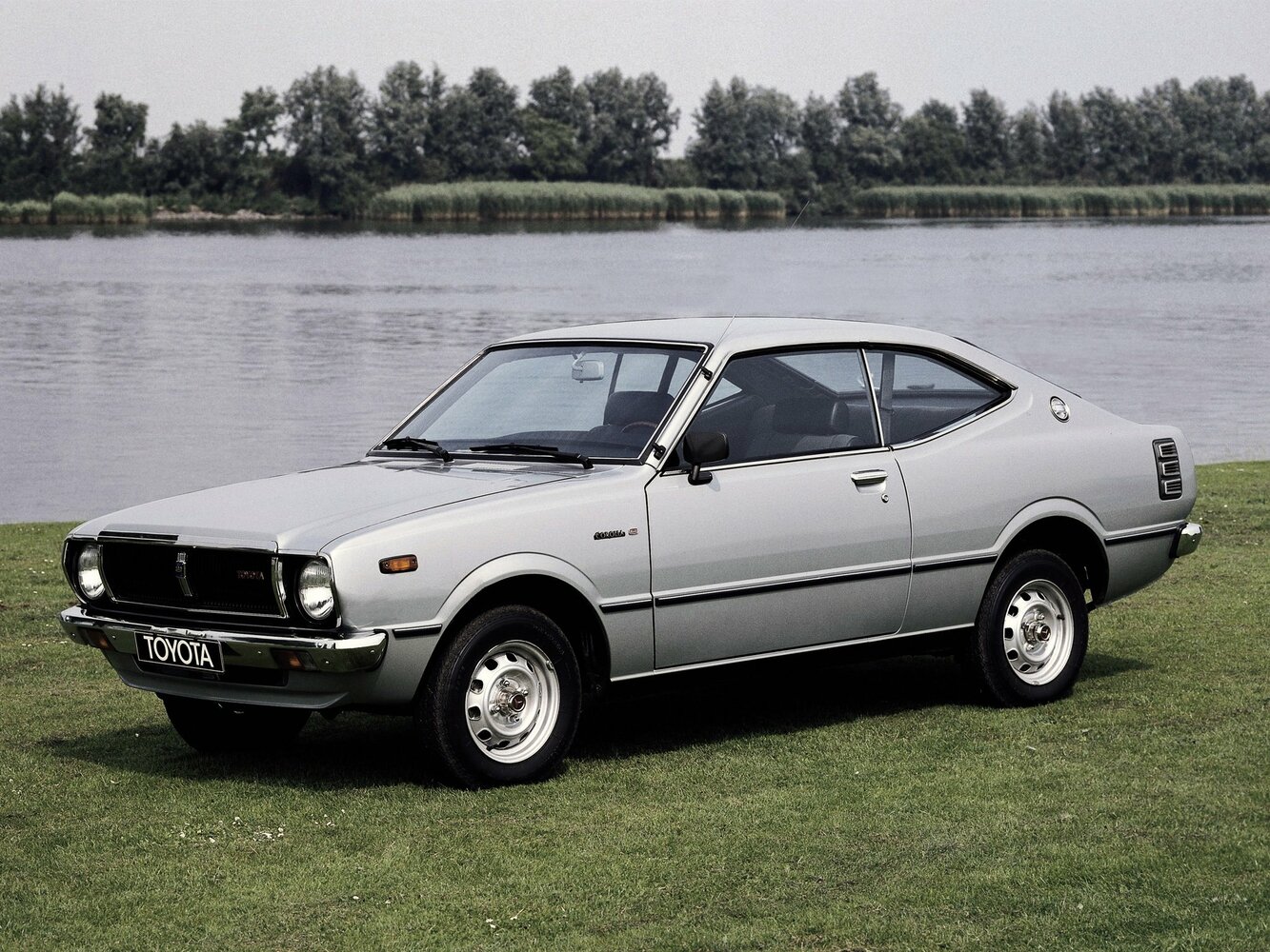 Toyota Corolla III (1972-1980) - Лифтбек