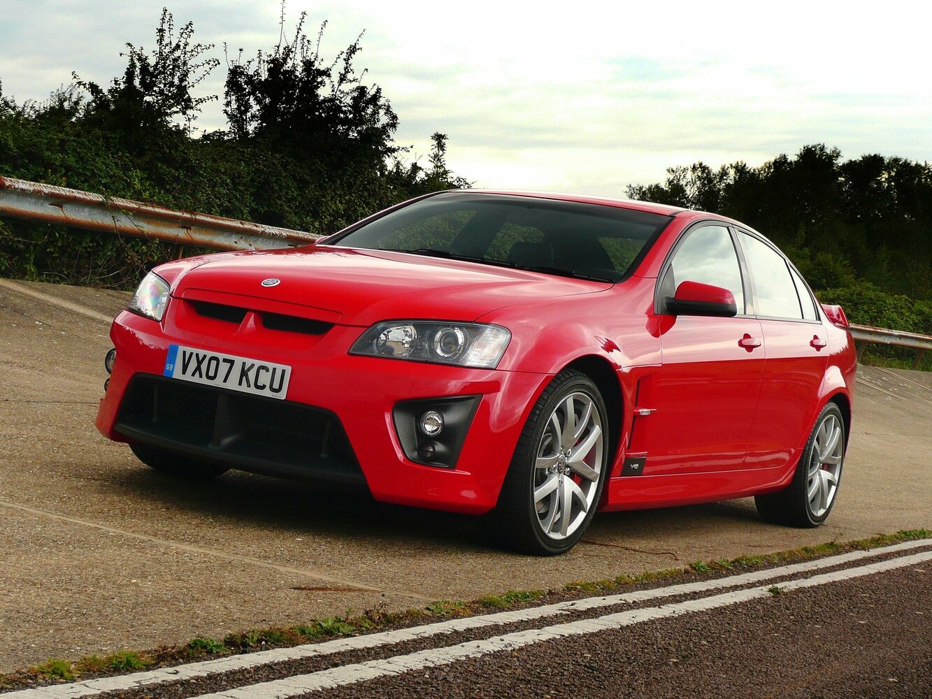 Vauxhall VXR8 I (2007-2009) - Седан