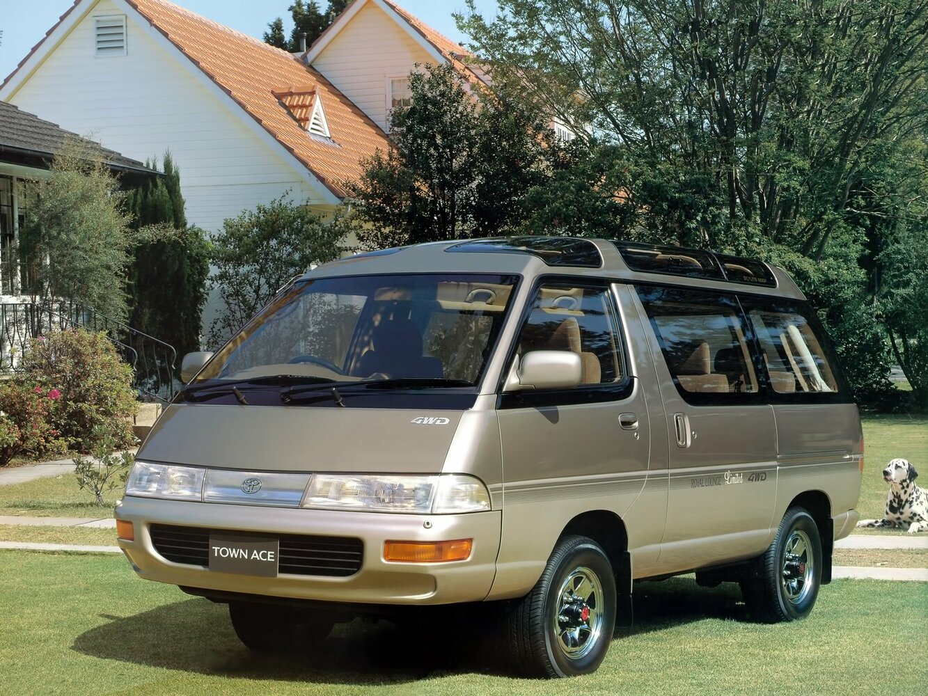 Toyota Town Ace II (1982-1996) - Компактвэн