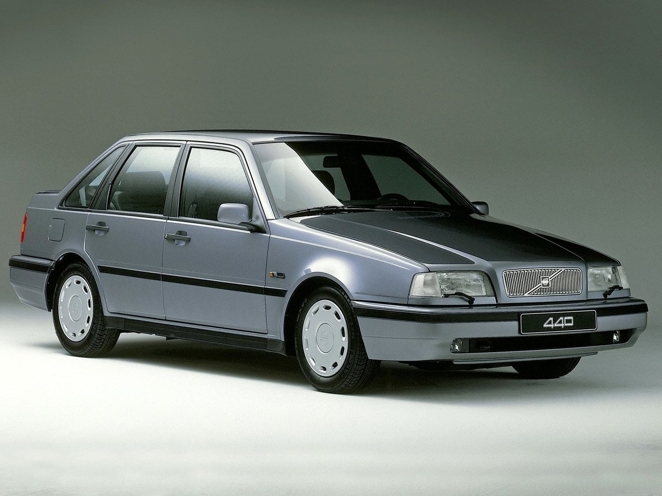 Volvo 440 I (1988-1997) - Хэтчбек 5 дв.