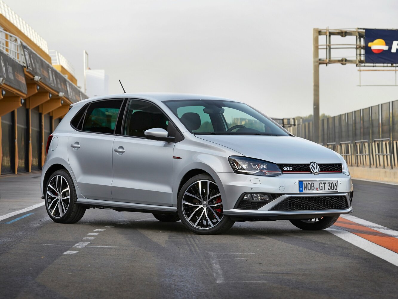 Volkswagen Polo GTI V (2009-2017) - Хэтчбек 5 дв.
