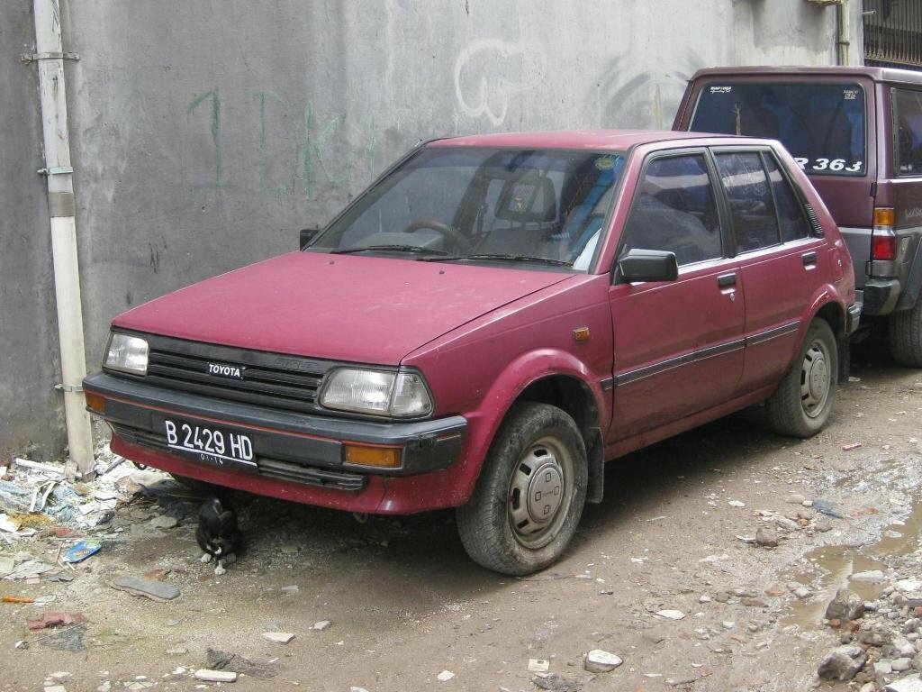 Toyota Starlet III (1985-1989) - Хэтчбек 5 дв.
